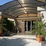 Naslada מלון 3*