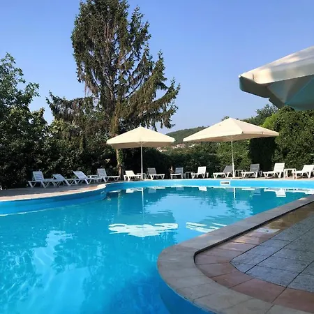 Naslada Hotel