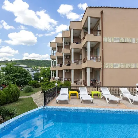 Hotel Naslada 3*