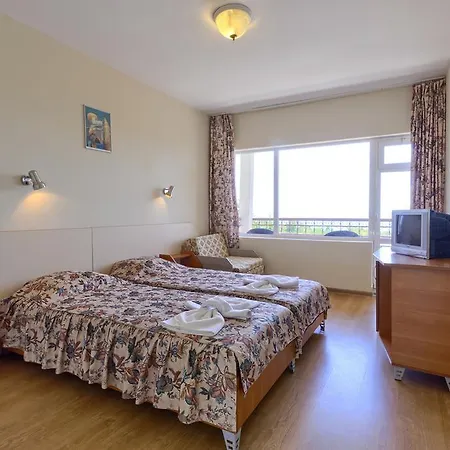 Hotel Naslada 3*