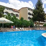 Hotel Naslada 3*