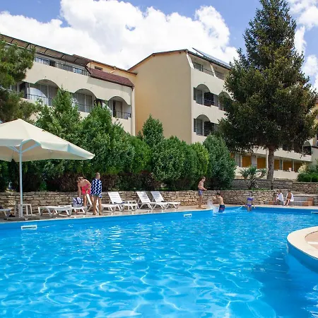 Hotel Naslada 3*